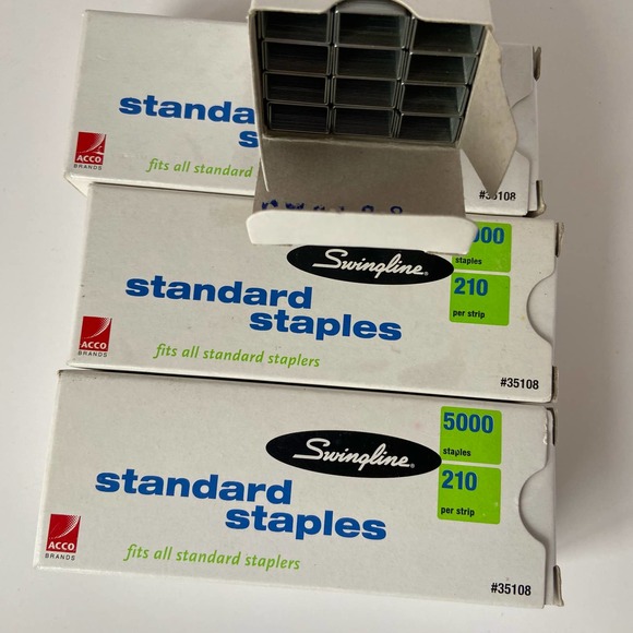 Swingline Standard Staples 4 Boxes #35108 New 5000 per box 210 per strip - Picture 1 of 4